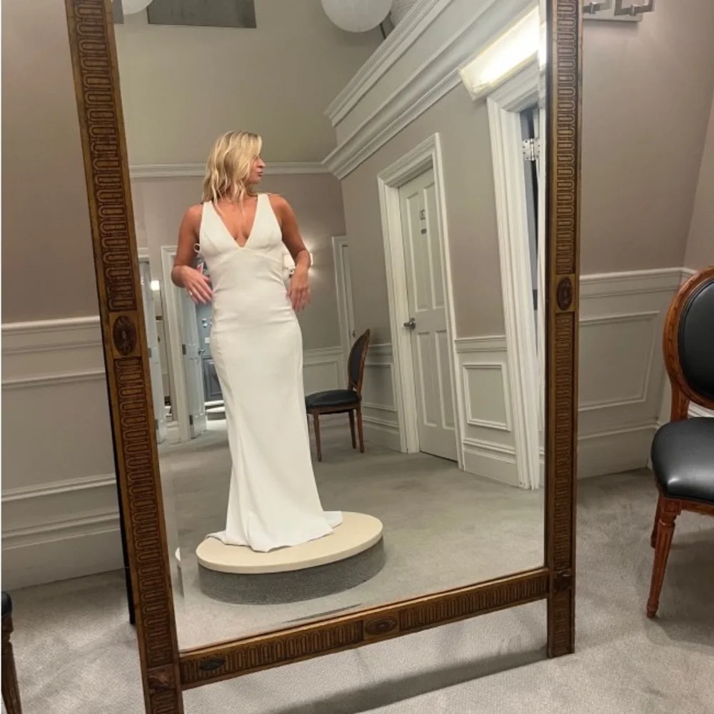 NWT Amsale Donna Wedding Dress - Never Worn (Kleinfeld Bridal) - Size 8 (US 6) - Picture 2 of 9